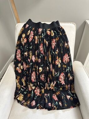Like New S Dress Forum Pleated Skirt